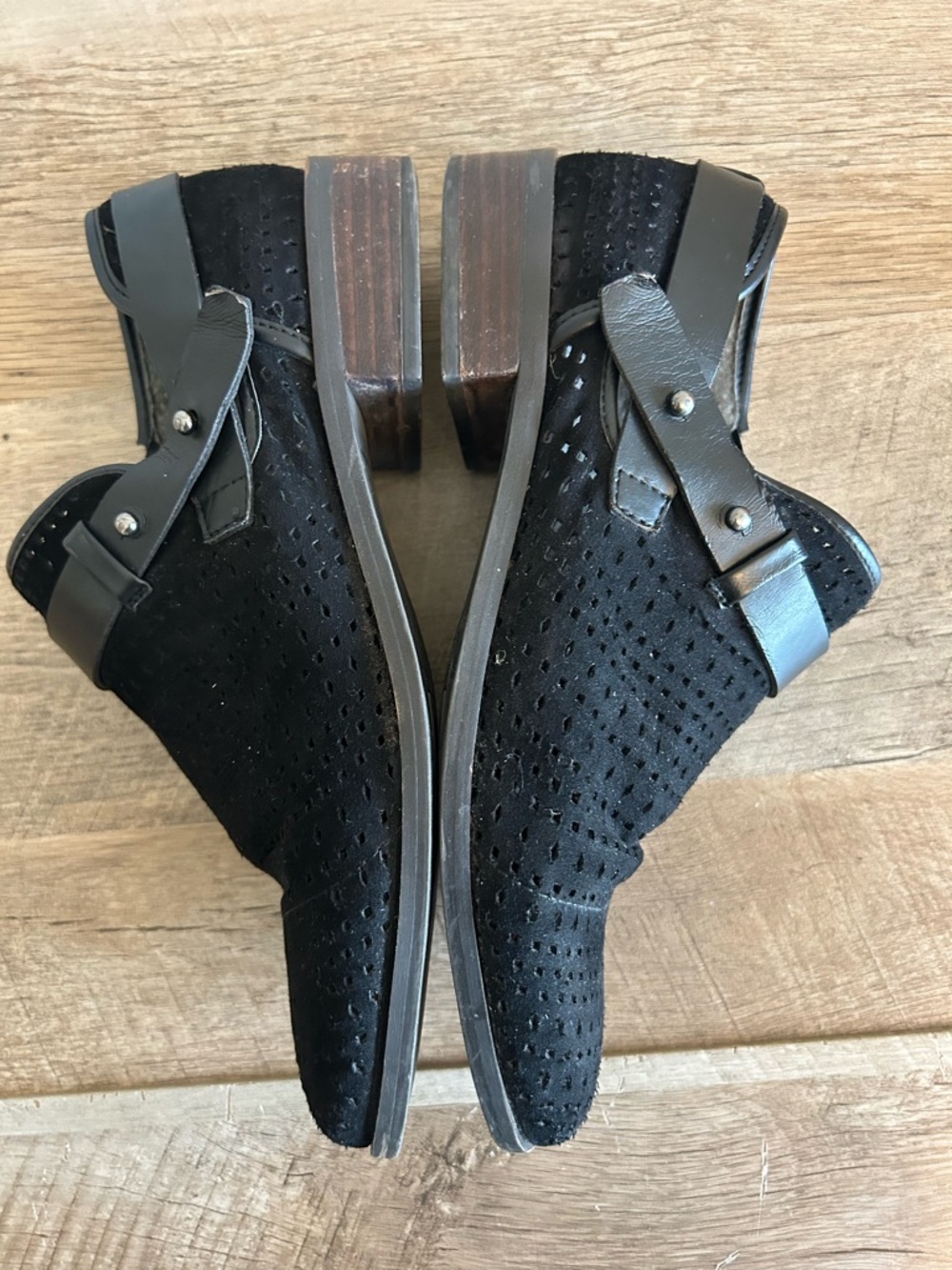 Franco Sarto Sz 7 Rogue Black Perforated Suede Buckle Shooties Zipper Adjustable - Picture 8 of 12